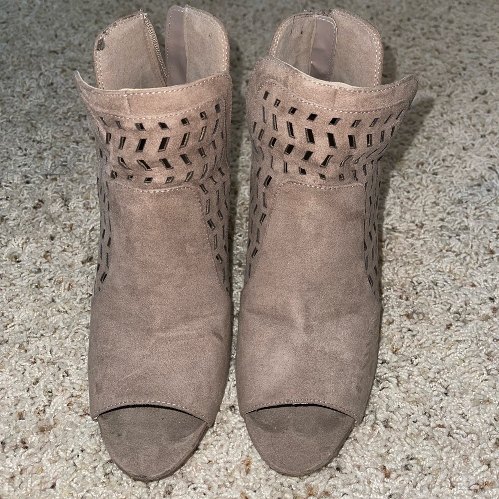 Heeled, open toe women’s shoes